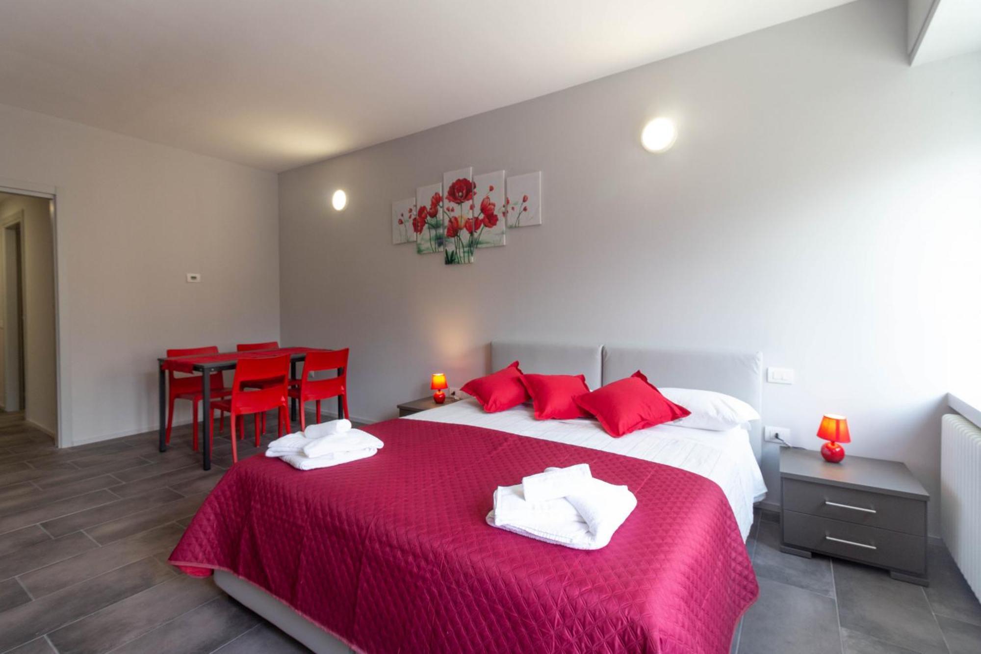 Papavero Apartment - Affitti Brevi Italia Lecco Exteriör bild
